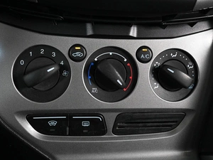 Седан Ford Focus 2012 года, 879000 рублей, Ростов-на-Дону