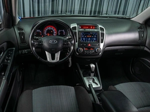 Хетчбэк Kia Ceed 2010 года, 699000 рублей, Тюмень