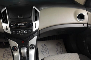 Седан Chevrolet Cruze 2014 года, 949000 рублей, Тюмень