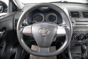 Седан Toyota Corolla 2011 года, 1199000 рублей, Пермь