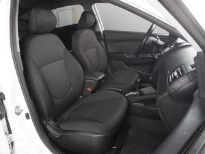 Седан Kia Rio 2015 года, 999000 рублей, Красный Пахарь