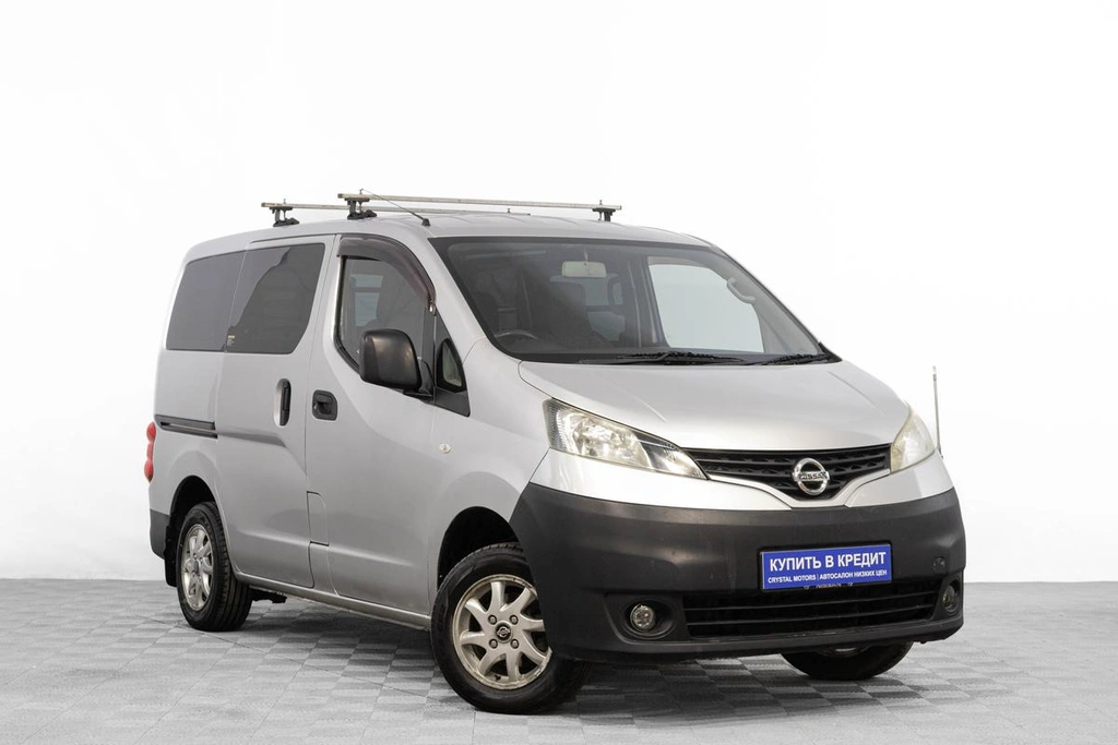 Минивэн Nissan NV200 2011 года, 1039000 рублей, Барнаул