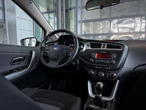 Хетчбэк Kia Ceed 2013 года, 879000 рублей, Уфа