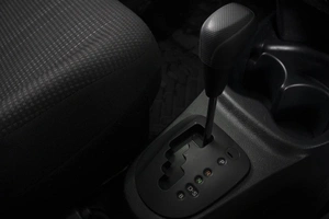 Хетчбэк Toyota Vitz 2019 года, 990000 рублей, Омск