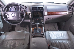 Внедорожник Volkswagen Touareg 2008 года, 1269000 рублей, Томск