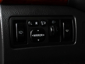 Седан Toyota Avensis 2004 года, 699000 рублей, Тюмень