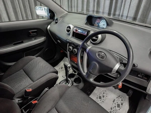 Хетчбэк Toyota Ist 2003 года, 550000 рублей, Красноярск
