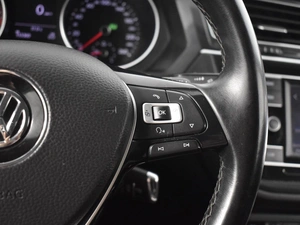 Внедорожник Volkswagen Tiguan 2018 года, 2098900 рублей, Казань