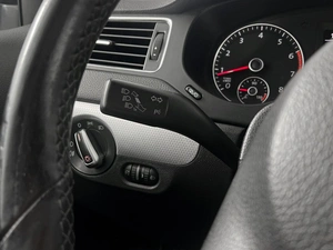 Седан Volkswagen Jetta 2013 года, 1043300 рублей, Казань