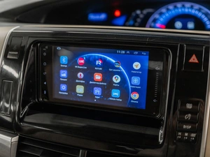 Минивэн Toyota Estima 2012 года, 2000000 рублей, Красноярск