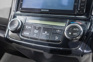 Универсал Toyota Corolla Fielder 2015 года, 1579000 рублей, Барнаул