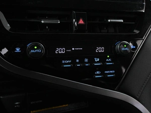 Седан Toyota Camry 2021 года, 4150000 рублей, Ростов-на-Дону