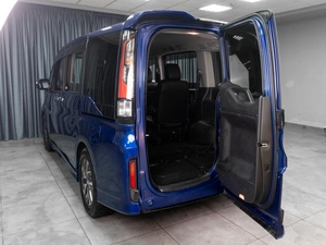 Минивэн Honda Stepwgn Spada 2015 года, 1749000 рублей, Тюмень