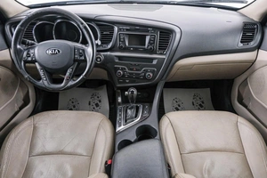 Седан Kia Optima 2012 года, 1399000 рублей, Красноярск