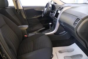 Седан Toyota Corolla 2012 года, 1199000 рублей, Омск