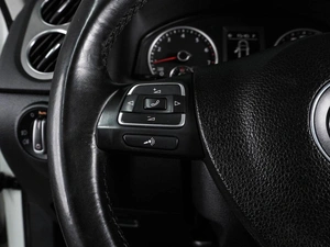 Внедорожник Volkswagen Tiguan 2010 года, 867000 рублей, Воронеж