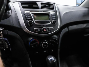 Седан Hyundai Solaris 2014 года, 940000 рублей, Красноярск