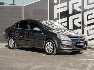 Седан Opel Astra 2012 года, 780000 рублей, Краснодар