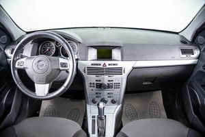 Универсал Opel Astra 2010 года, 649000 рублей, Пермь