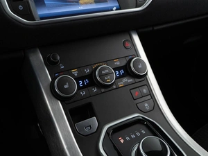 Внедорожник Land Rover Range Rover Evoque 2017 года, 2649999 рублей, Москва