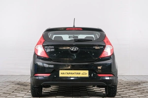 Хетчбэк Hyundai Solaris 2015 года, 999000 рублей, Красноярск