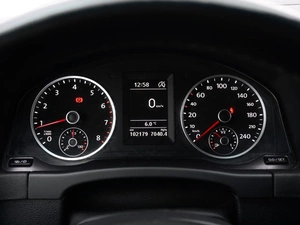 Внедорожник Volkswagen Tiguan 2016 года, 1740000 рублей, Тверь