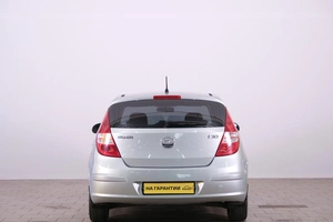 Хетчбэк Hyundai i30 2011 года, 729000 рублей, Омск