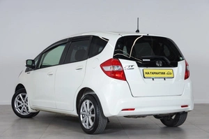 Хетчбэк Honda Fit 2011 года, 839000 рублей, Новосибирск