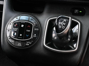Минивэн Toyota Noah 2014 года, 1849000 рублей, Кирилловка