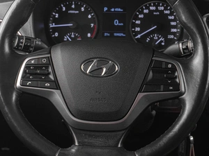 Седан Hyundai Solaris 2018 года, 1399000 рублей, Тюмень