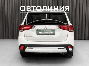 Внедорожник Mitsubishi Outlander 2021 года, 2499000 рублей, Красноярск