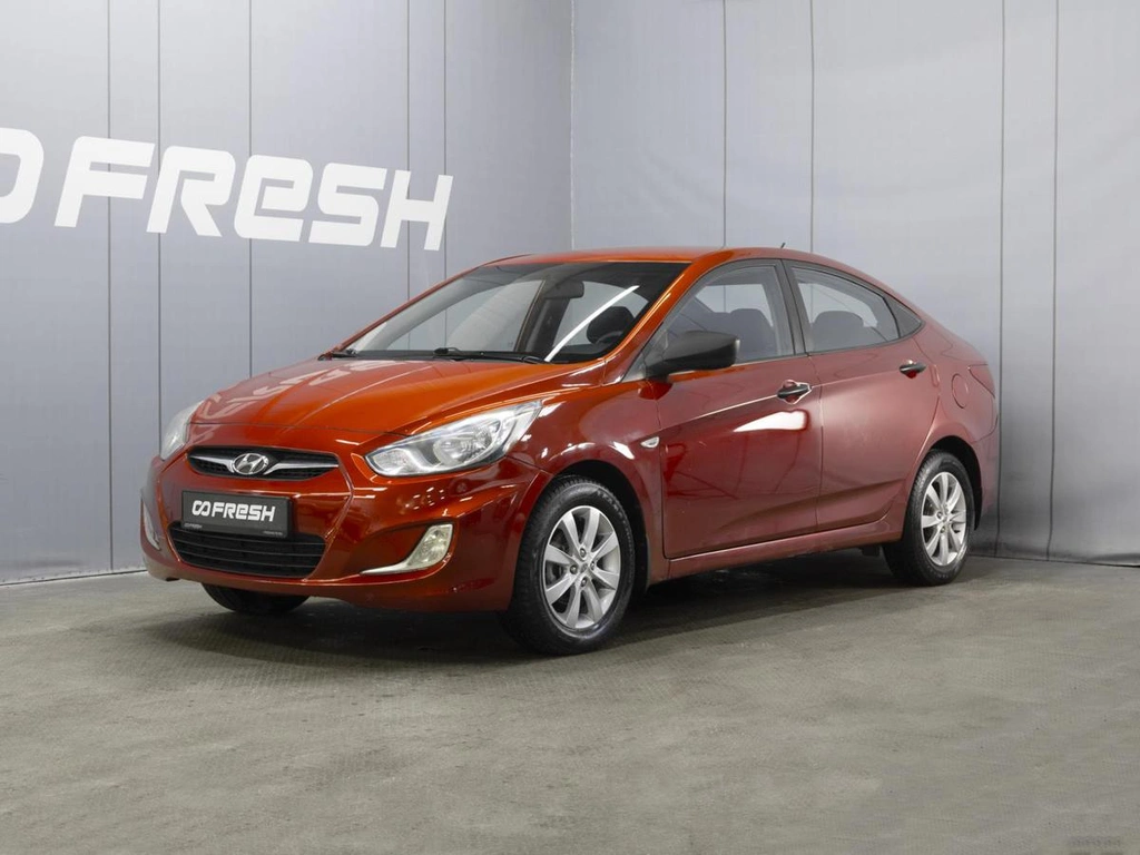 Седан Hyundai Solaris 2012 года, 810000 рублей, Омск