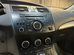 Седан Mazda 3 2013 года, 947000 рублей, Красноярск