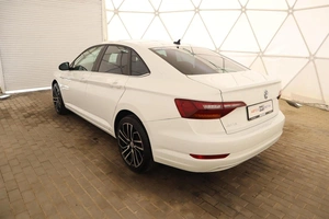 Седан Volkswagen Jetta 2019 года, 1999000 рублей, Обнинск