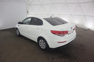 Седан Kia Rio 2016 года, 1035000 рублей, Орёл