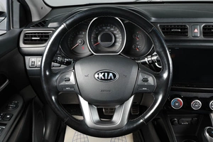 Седан Kia Rio 2014 года, 1049000 рублей, Тюмень