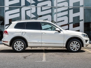 Внедорожник Volkswagen Touareg 2016 года, 3325000 рублей, Краснодар