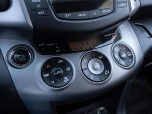 Внедорожник Toyota RAV4 2006 года, 1379000 рублей, Волгоград