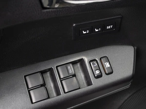 Внедорожник Toyota RAV4 2018 года, 2980000 рублей, Омск
