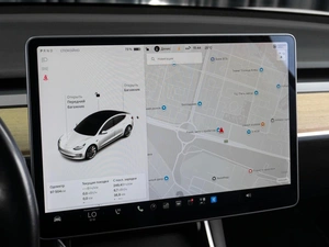 Седан Tesla Model 3 2019 года, 3769000 рублей, Тюмень