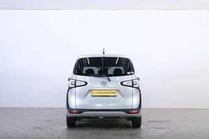 Минивэн Toyota Sienta 2015 года, 1199000 рублей, Омск