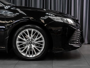 Седан Toyota Camry 2019 года, 3249000 рублей, Тюмень