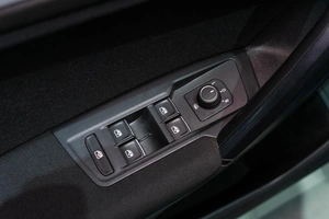 Внедорожник Volkswagen Tiguan 2017 года, 2229000 рублей, Петрозаводск