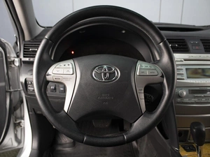 Седан Toyota Camry 2006 года, 1060000 рублей, Омск