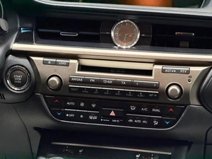 Седан Lexus ES 2013 года, 2049000 рублей, Красноярск