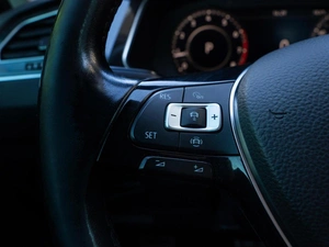 Внедорожник Volkswagen Tiguan 2018 года, 2490000 рублей, Волгоград