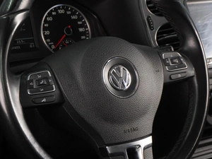 Внедорожник Volkswagen Tiguan 2014 года, 1289000 рублей, Воронеж