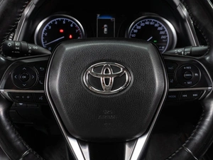 Седан Toyota Camry 2019 года, 2349000 рублей, Тюмень
