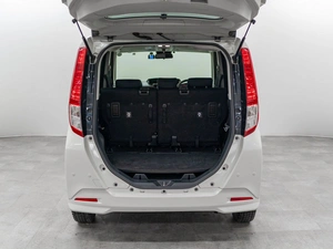 Минивэн Toyota Roomy 2020 года, 1000000 рублей, Красноярск