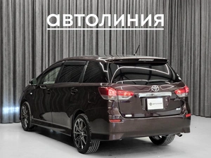 Минивэн Toyota Wish 2011 года, 1249000 рублей, Красноярск